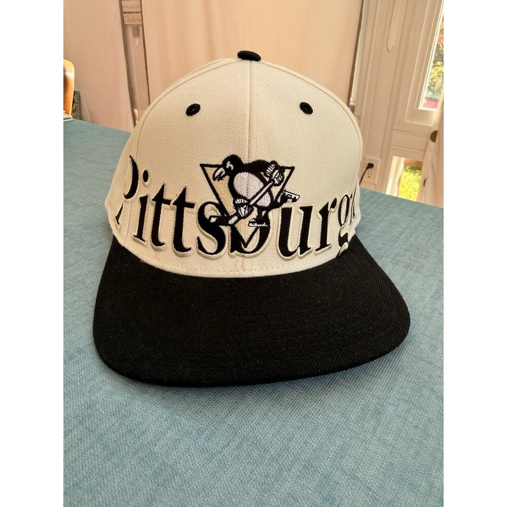 PITTSBURGH PENGUINS NHL HOCKEY REEBOK 2-TONE VINTAGE LOGO SNAPBACK CAP HAT